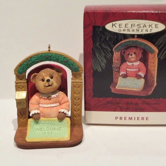 Vintage You're Always Welcome - Teddy Bear Ornament by Hallmark 1993 - Picture 1 of 3